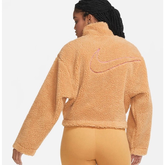 Nike women’s Teddy jacket - Picture 8 of 8
